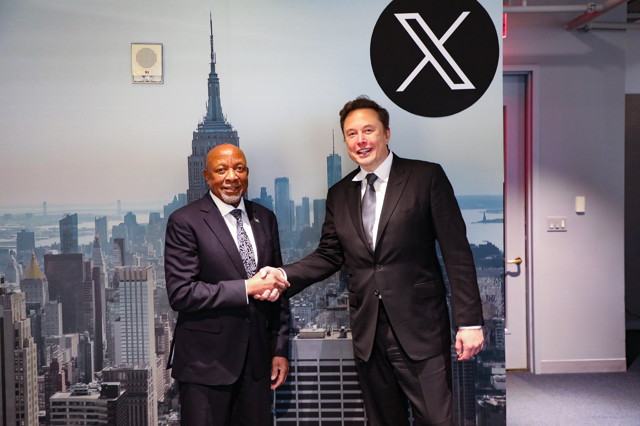 Namibia president-meets with Elon musk