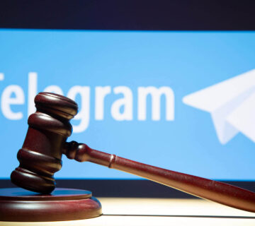 Telegram logo with a lock symbol, representing changes in privacy policy and encryption.